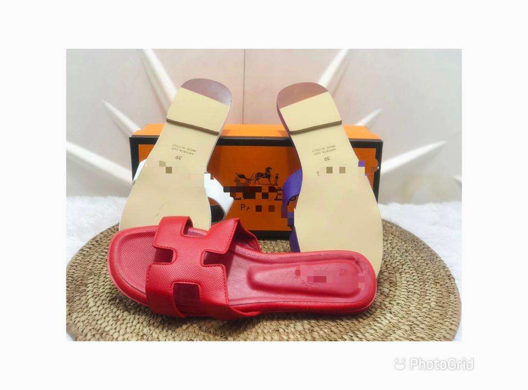 Hermes hot sale slippers red